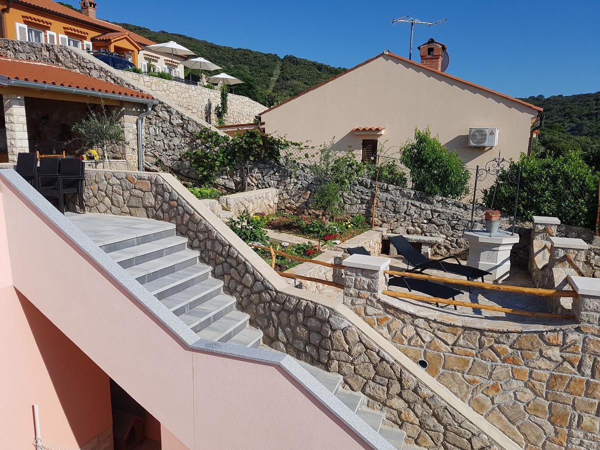 Apartmani Ivana Cres Exterior foto